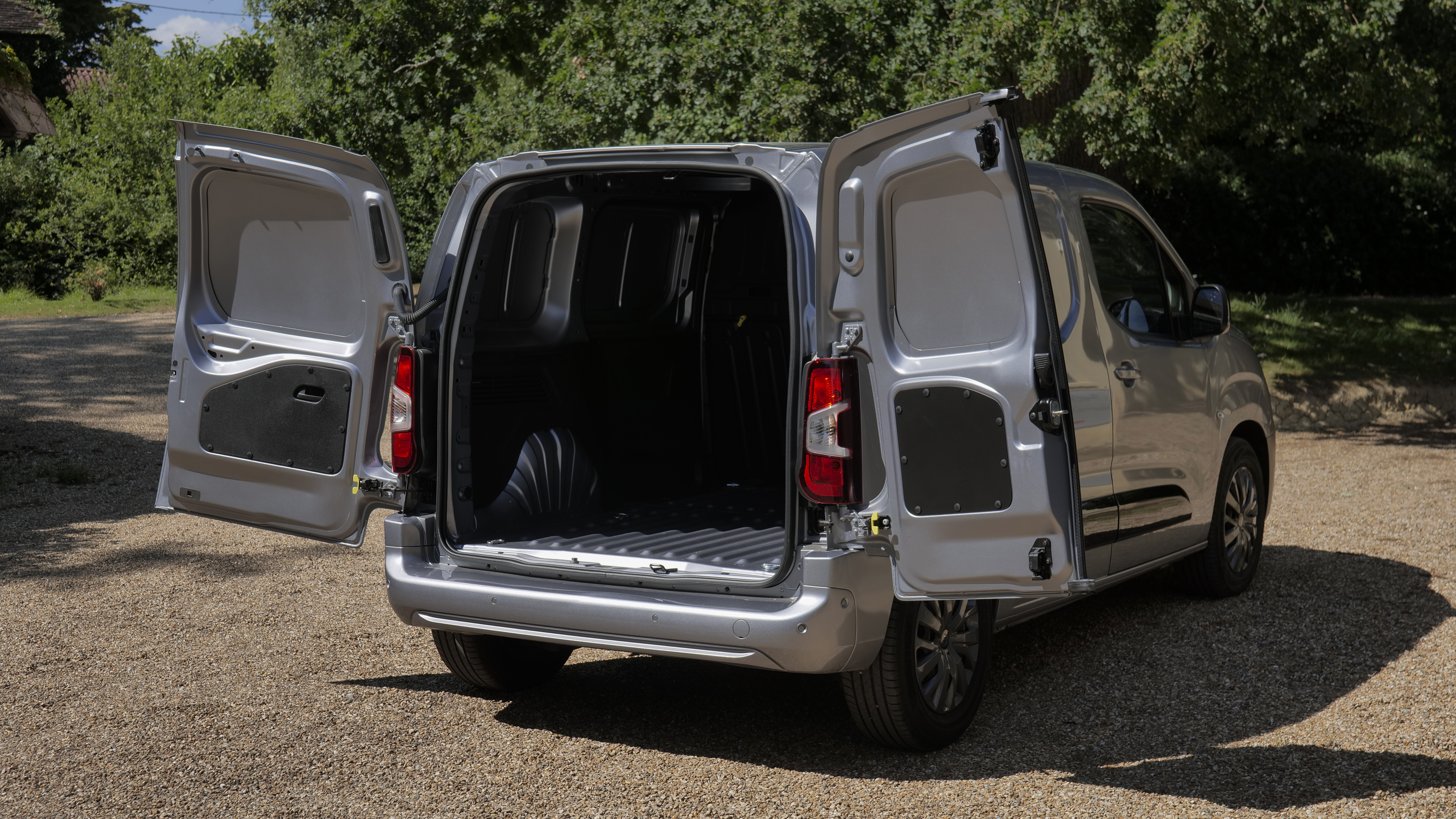 PEUGEOT PARTNER M DIESEL 1.5 BlueHDi 130 Asphalt Van EAT8